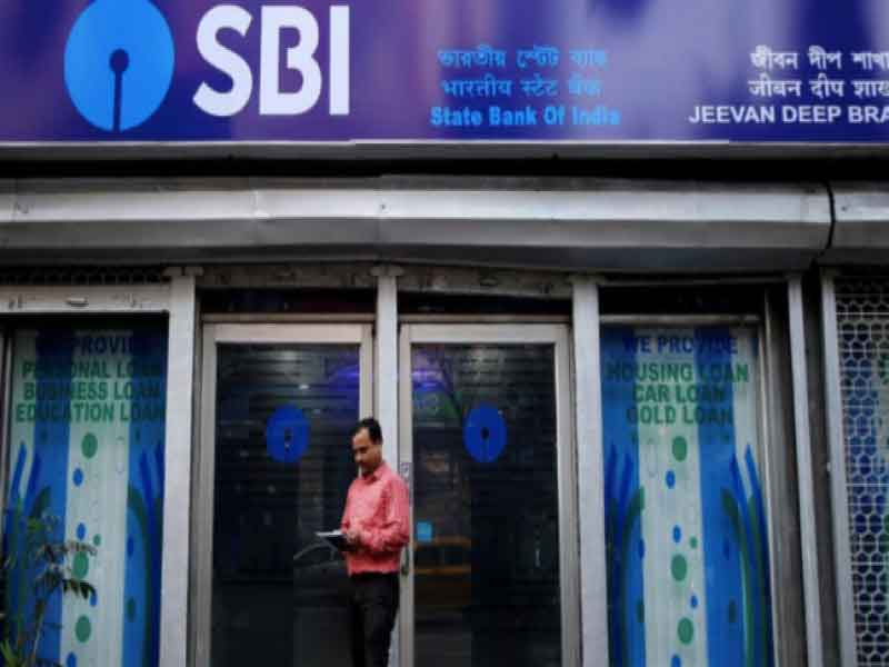 SBI Q4 profit jumps 4-fold to Rs 3,581 crore on one-time gain from SBI Cards